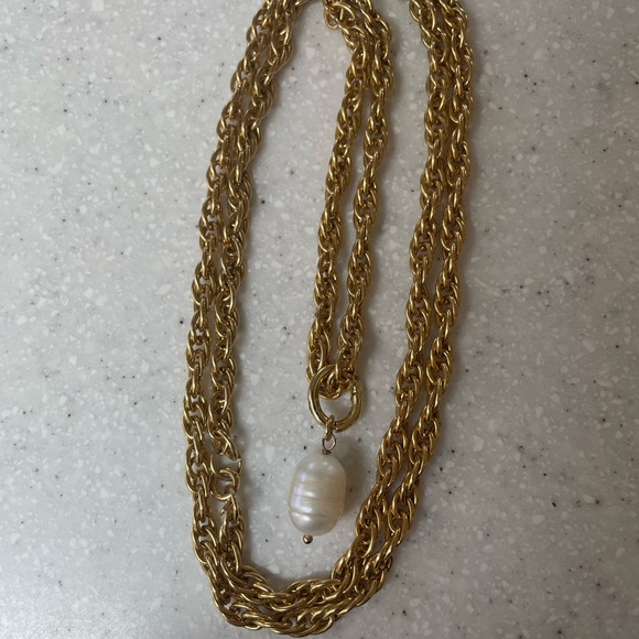 Pretty Golden Chain with Freshwater Pearl. - Picture 1 of 2
